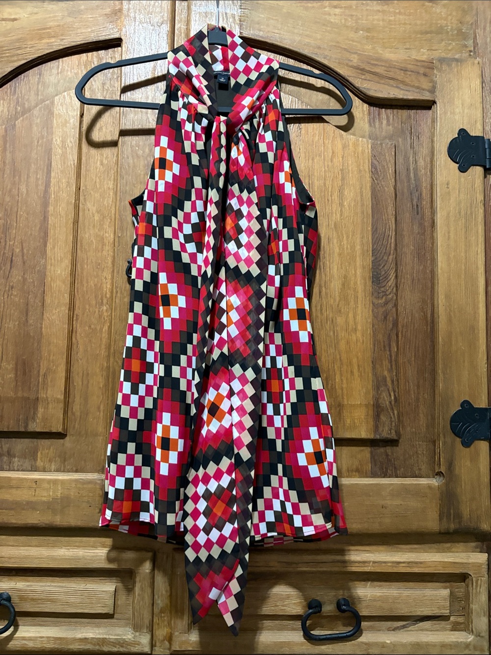 Banana Republic Geometric Tie-Neck Sleeveless Blouse in Red, Pink & Black